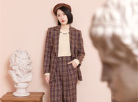 白茶女裝2022秋季新品系列，刷新 · 格紋復古情懷