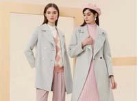 時尚穿搭丨這個秋冬，自帶女神光環的“臟色”更高級！