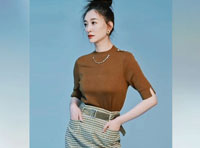李小冉演繹JZ玖姿氧氣感針織系列，擁抱自然「生活美感」