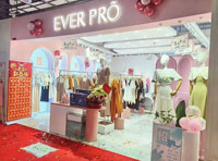 熱烈祝賀依唯女裝天津大港萬達店開業(yè)大吉