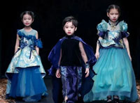 紅鼓小愛·且聽風吟 SS2024中國國際時裝周新品大秀