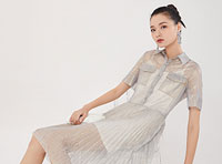加盟女裝哪家好？衣曲女裝優雅純真又知性唯美