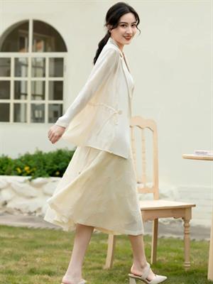 卡蔓女裝2022春夏新品