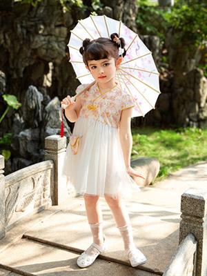 巴拉巴拉童裝2022春夏新品