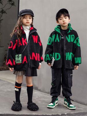 喔也童裝秋冬新品
