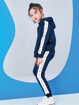 海威邇童裝秋冬新品