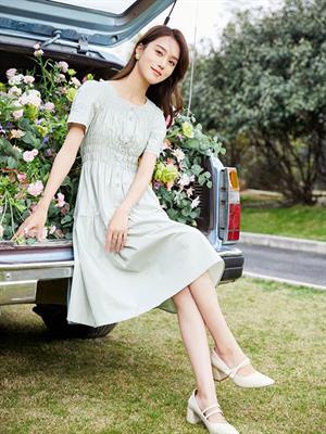艾蜜唯婭女裝春夏新品