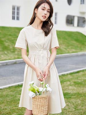 艾蜜唯婭女裝春夏新品