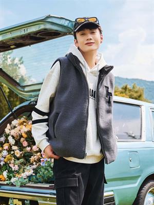 快魚服飾2022秋冬新品