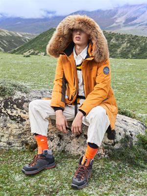雪中飛羽絨服2022新品
