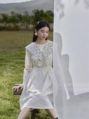 青稚2023春夏季女裝