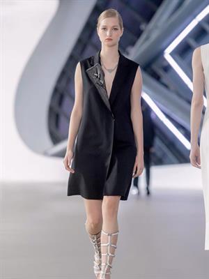 夏姿陳女裝2023新款產品