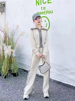 CEF穿依芙女裝春夏新品