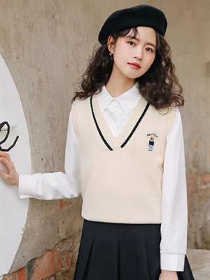 CEF穿依芙女裝春夏新品