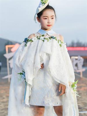 紅鼓小愛童裝新品