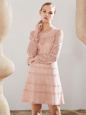 藝夢來女裝秋冬新品