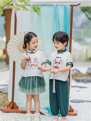 桃花調(diào)原創(chuàng)國風(fēng)童裝