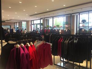 報喜鳥男裝實體店鋪圖
