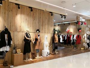 底色女裝店鋪圖