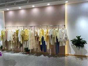 簡詣女裝店鋪圖