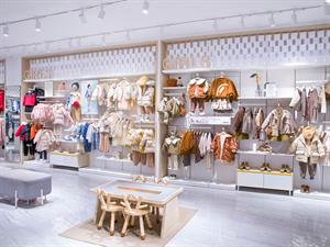 七彩搖籃童裝店鋪圖