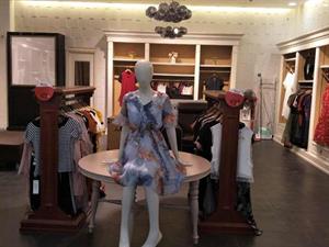 芝麻e柜女裝折扣店鋪圖