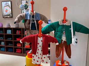 Tinycottons童裝店面圖