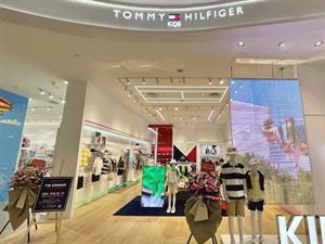 湯米希爾費格童裝店面圖
