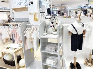 與蟲童裝店面圖