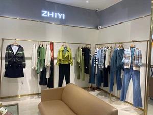 芝儀女裝實(shí)體店鋪