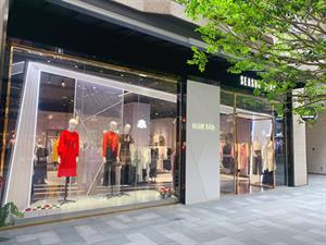 季候風女裝店面圖