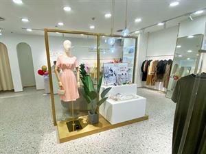 衣曲女裝店面圖