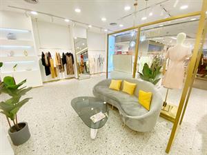 衣曲女裝店面圖