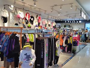 斐杋潮童童裝店面圖