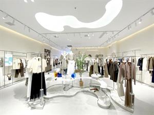 紫淑女裝店面