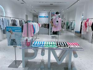 Pure:Moment:女裝店面