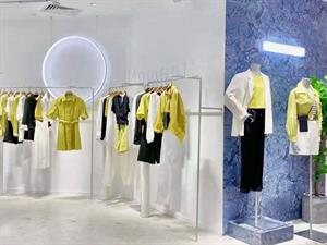 Pure:Moment:女裝店面