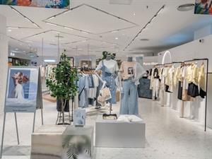 Pure:Moment:女裝店面