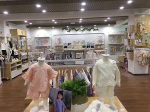 杰茜杰瑞童裝店面