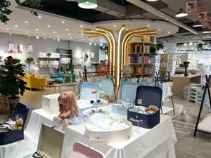 杰茜杰瑞童裝店面