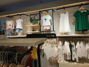 韋氏童裝實(shí)體店鋪圖