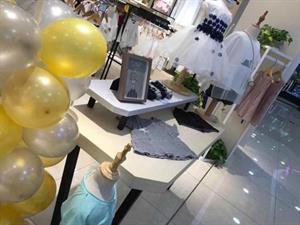韋氏童裝實(shí)體店鋪圖