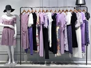 衣魅人女裝店面