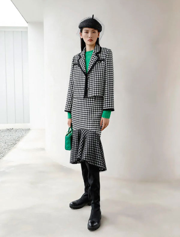 和IN+茵嘉一起假日漫游，型走之間，意趣迭生