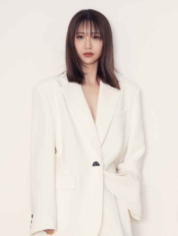 熱烈祝賀WIWH女裝強(qiáng)勢(shì)入駐新疆烏魯木齊