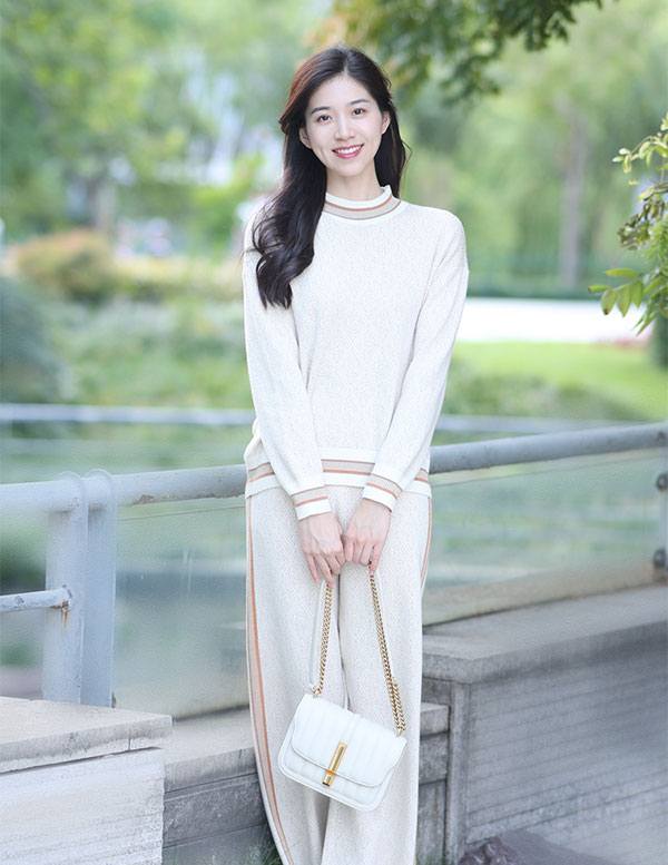 JZ玖姿2022冬季塑美針織系列