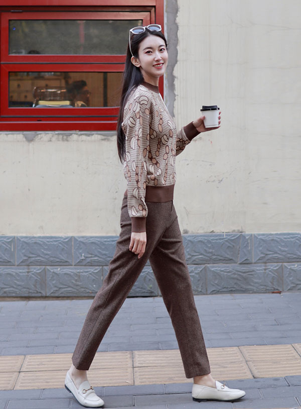 JZ玖姿2022冬季塑美針織系列