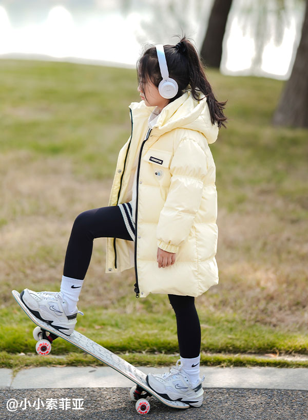 笛莎童裝羽絨服