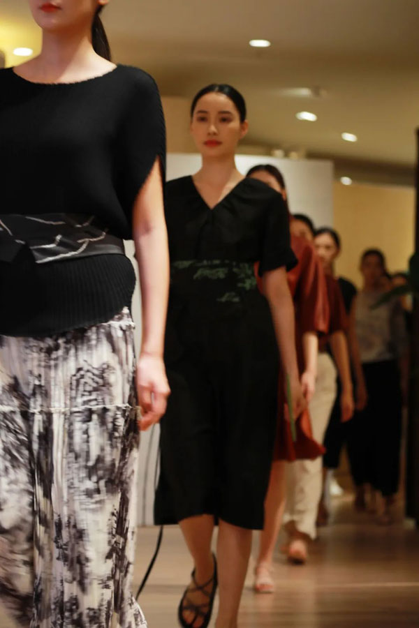 YIFINI易菲2023夏季新品訂貨會(huì)圓滿收官