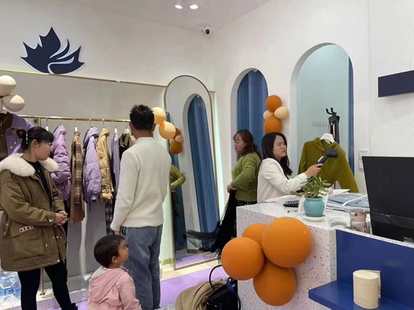 熱烈祝賀SIYUTN絲雨桐云南丘北店盛裝開業